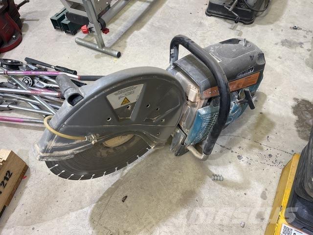 Makita  Chainsaws and clearing saws
