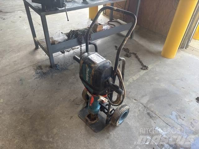 Makita HM1812 Other