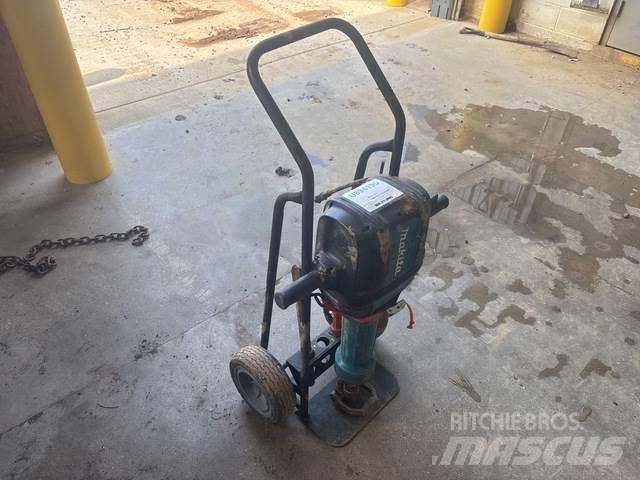 Makita HM1812 Other