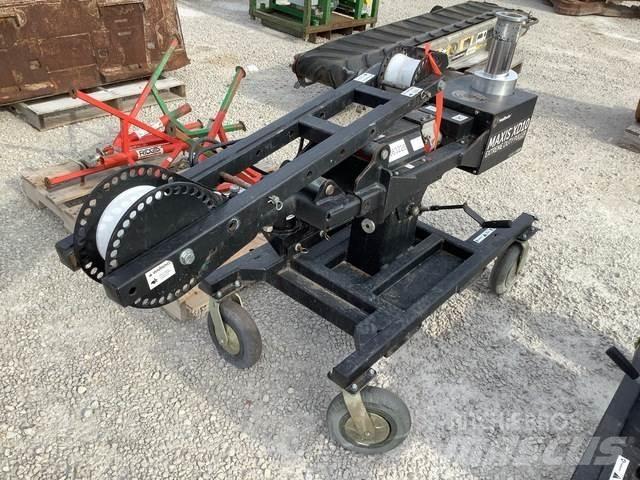  Maxis XD10 Utility Machines