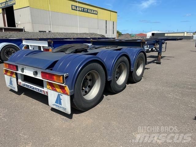 MaxiTrans  Container Trailers