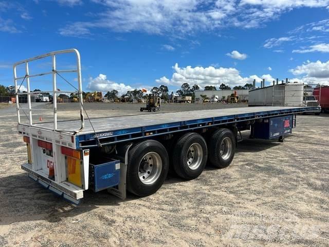 MaxiTrans  Flatbed Trailers