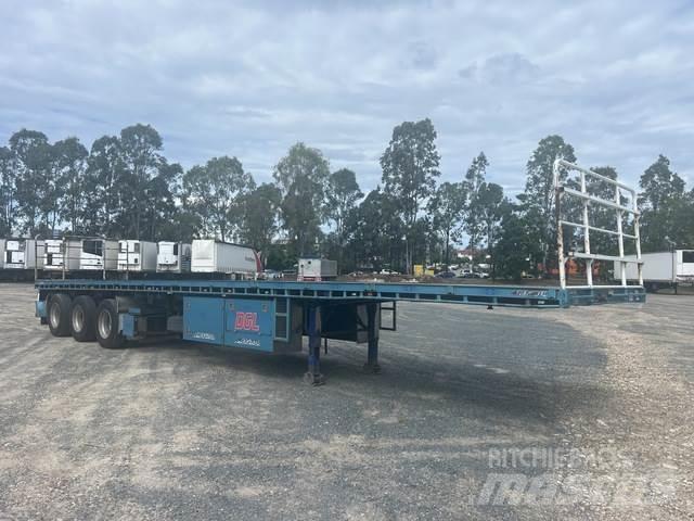 MaxiTrans  Flatbed Trailers