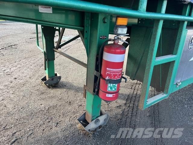 MaxiTrans  Curtain Side Trailers