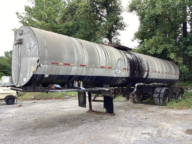  Mccoy Material transport vehicles
