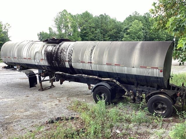 Mccoy Material transport vehicles