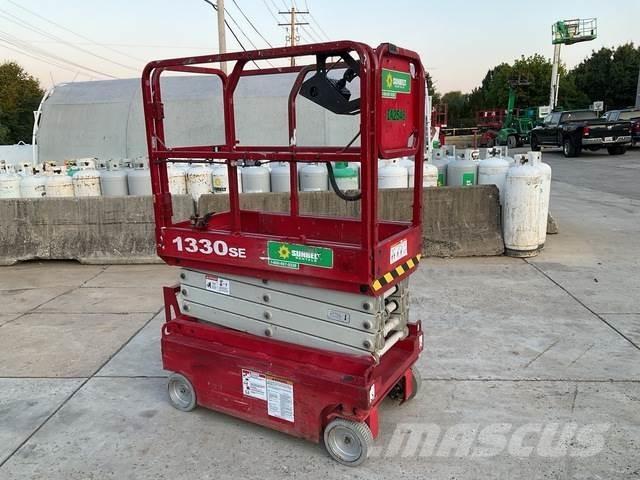 MEC 1330SE Scissor Lifts