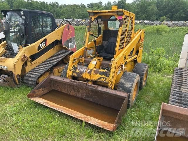 Melroe 863 Skid Steer Loaders