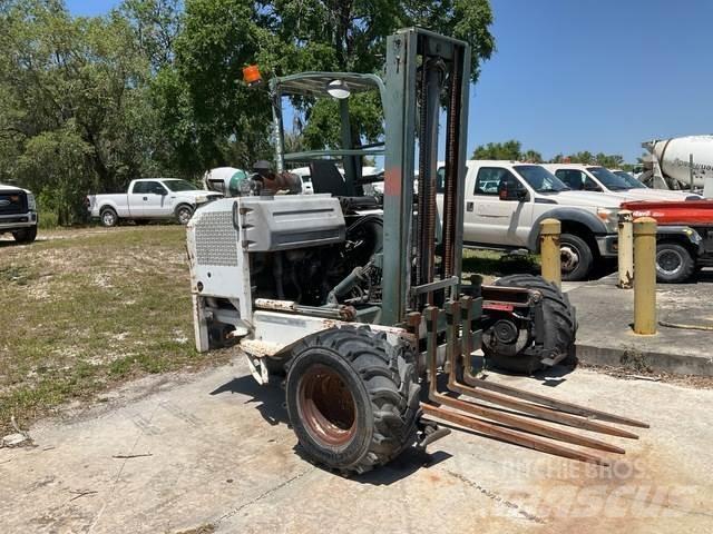Moffett M5000 Truck mounted forklifts