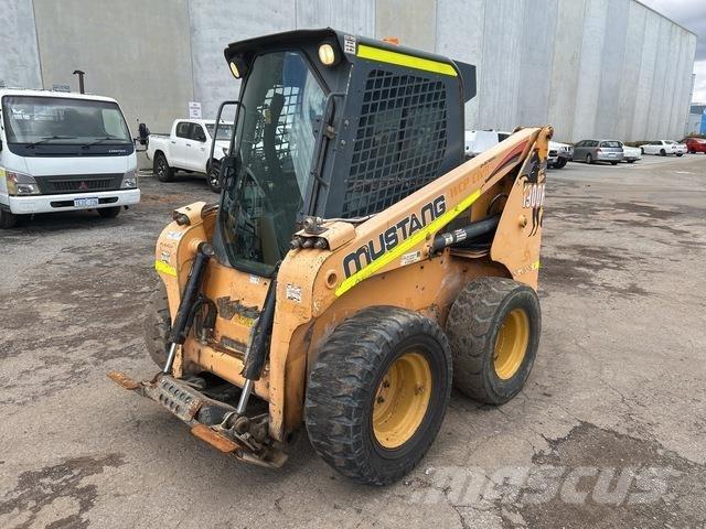 Mustang 1900R Skid Steer Loaders