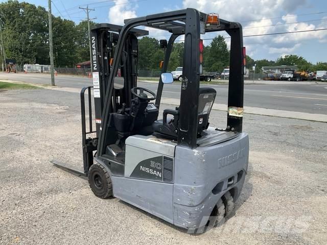 Nissan 1N1L15Y Electric Forklifts