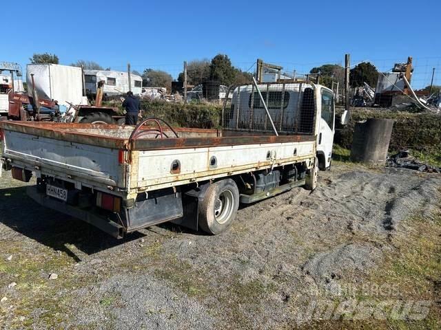 Nissan Atlas Flatbed Trucks