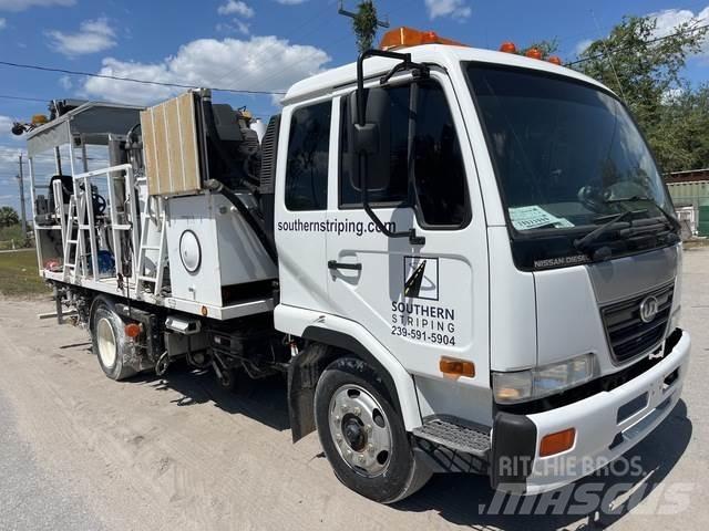 Nissan UD2300 Work Trucks / Municipal