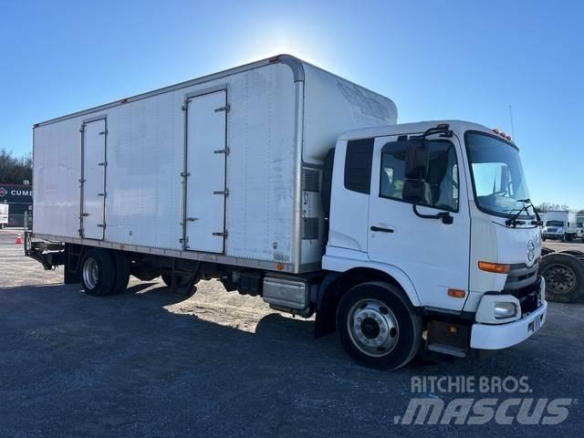 Nissan UD2600 Box trucks