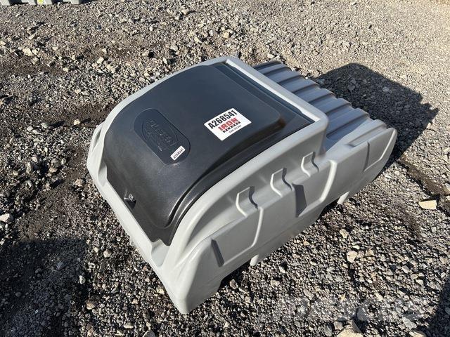  Olsen DD200 Fuel and additive tanks