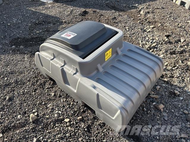  Olsen DD200 Fuel and additive tanks