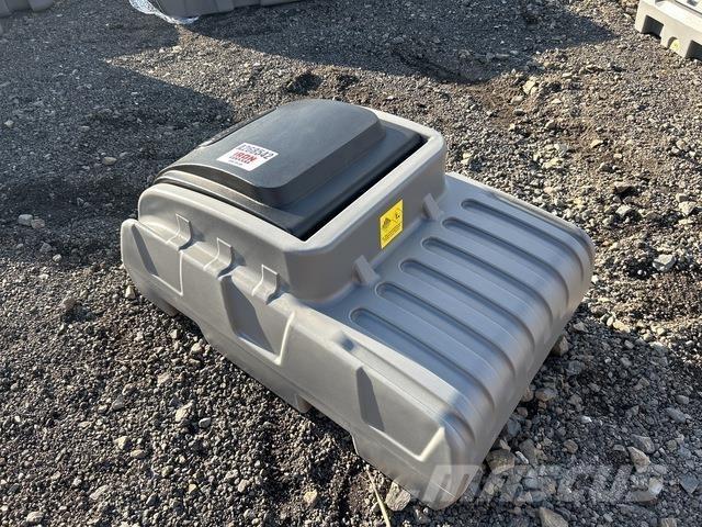  Olsen DD200 Fuel and additive tanks