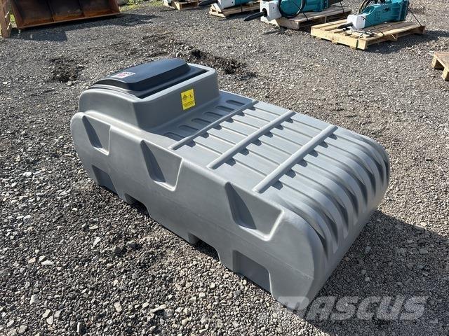 Olsen DD500 Fuel and additive tanks
