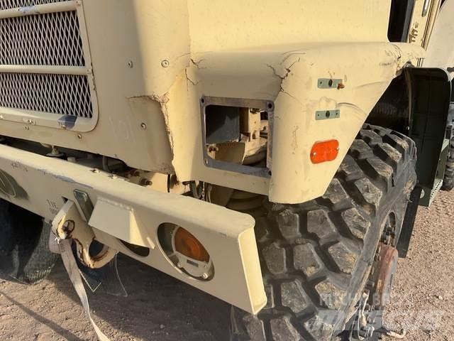 Oshkosh  Box trucks