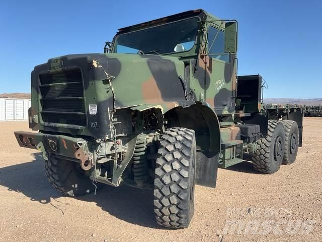 Oshkosh  Box trucks