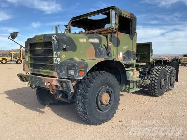 Oshkosh  Box trucks