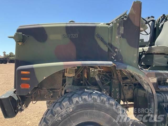 Oshkosh AMK23A1 Box trucks