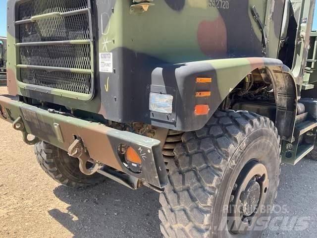 Oshkosh AMK23A1 Box trucks