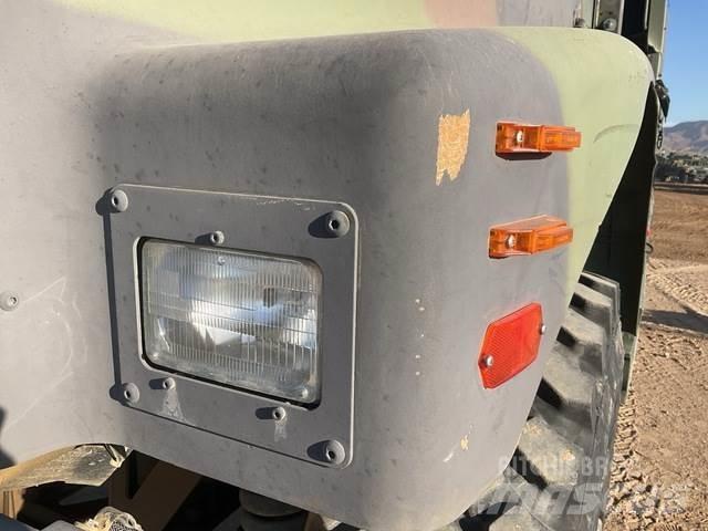 Oshkosh AMK29 Dump Trucks