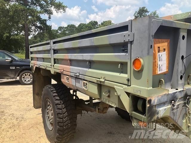 Oshkosh M1082 Other