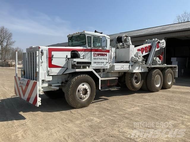 Oshkosh M911 Tow Trucks / Wreckers