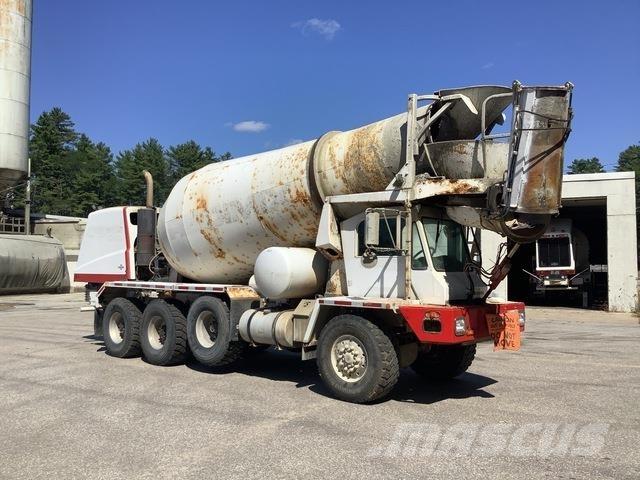 Oshkosh S2204 Other Trucks