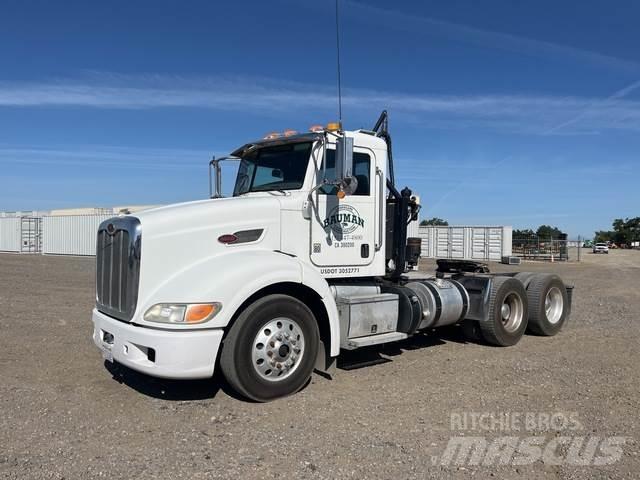 Peterbilt  Conventional Trucks / Tractor Trucks