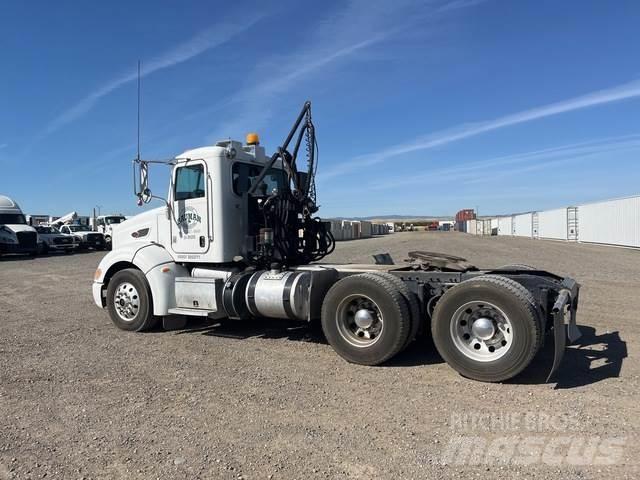 Peterbilt  Conventional Trucks / Tractor Trucks
