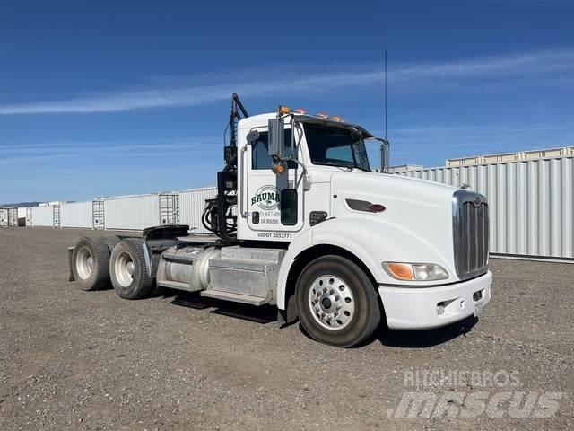 Peterbilt  Conventional Trucks / Tractor Trucks