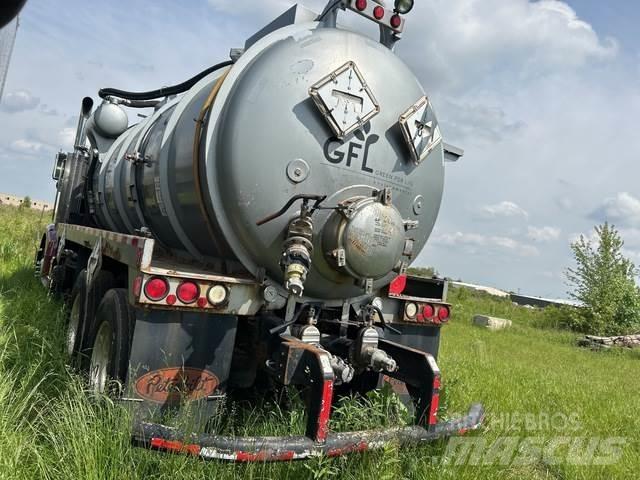 Peterbilt  Vacuum Trucks