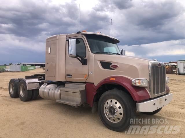 Peterbilt  Conventional Trucks / Tractor Trucks