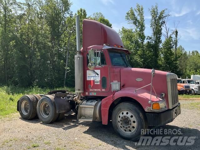 Peterbilt  Conventional Trucks / Tractor Trucks