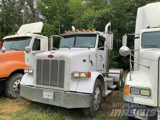 Peterbilt  Conventional Trucks / Tractor Trucks