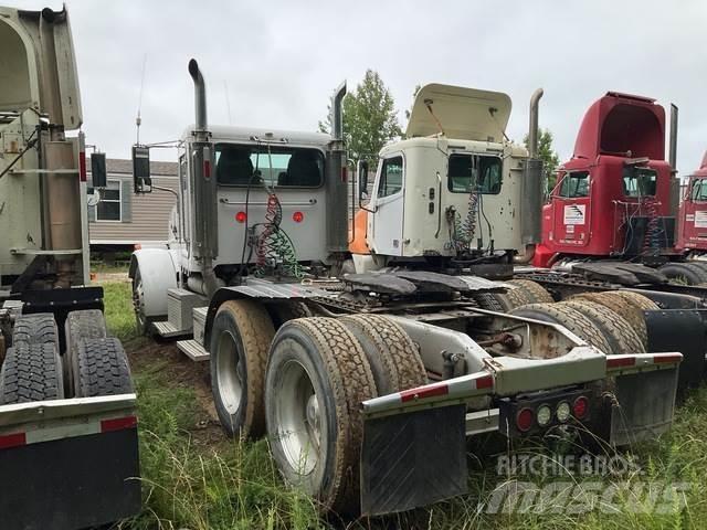 Peterbilt  Conventional Trucks / Tractor Trucks