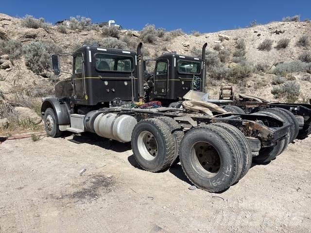 Peterbilt  Conventional Trucks / Tractor Trucks
