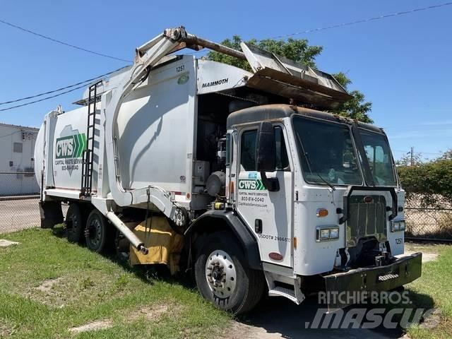 Peterbilt 320 Garbage Trucks / Recycling Trucks