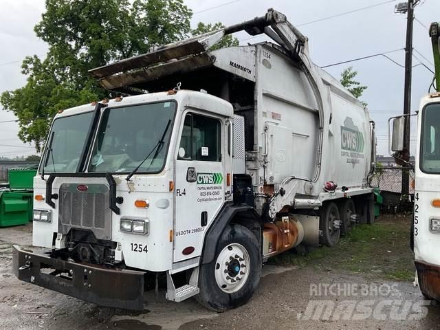 Peterbilt 320 Garbage Trucks / Recycling Trucks