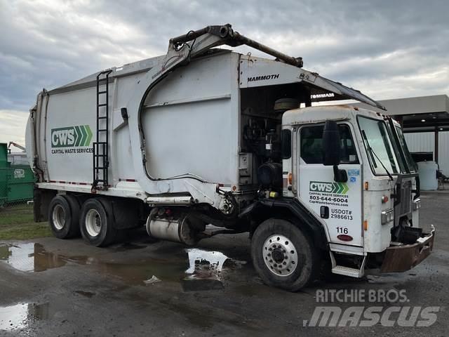Peterbilt 320 Garbage Trucks / Recycling Trucks