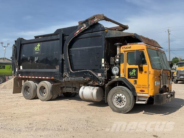 Peterbilt 320 Garbage Trucks / Recycling Trucks