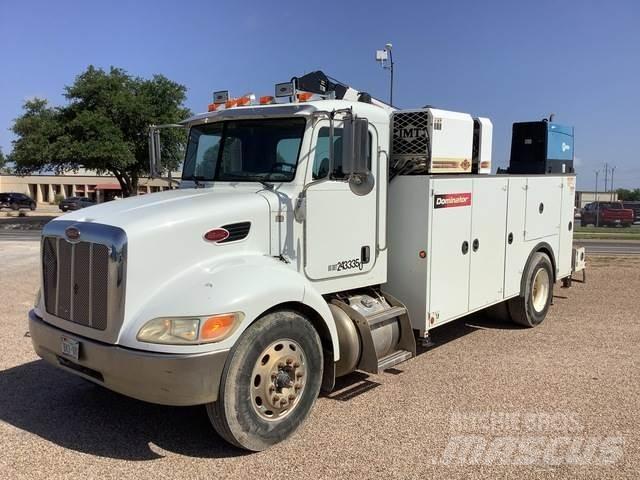 Peterbilt 330 Work Trucks / Municipal