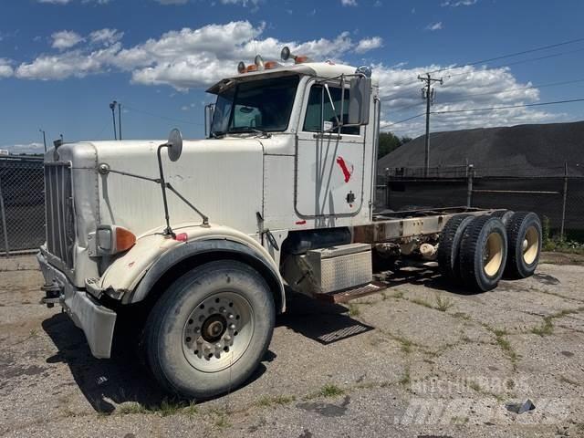 Peterbilt 357 Conventional Trucks / Tractor Trucks