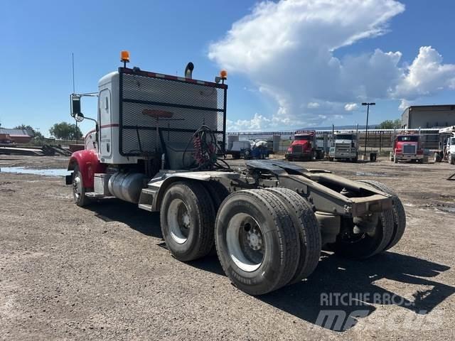Peterbilt 365 Conventional Trucks / Tractor Trucks