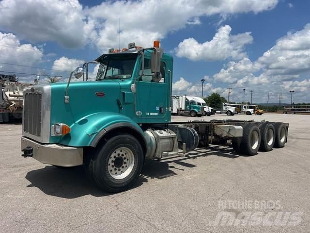 Peterbilt 365 Cabins and interior