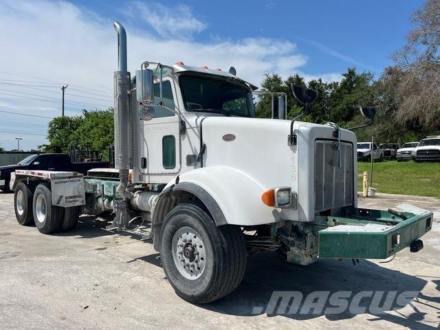 Peterbilt 365 Cabins and interior