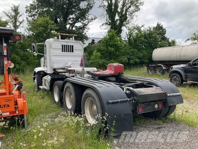 Peterbilt 367 Conventional Trucks / Tractor Trucks